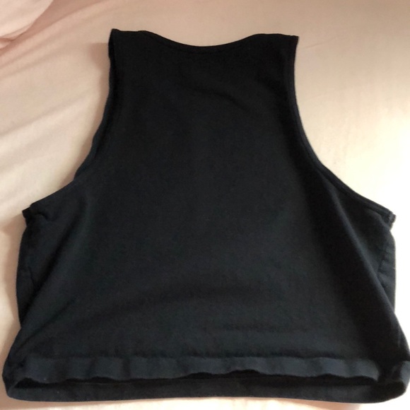 Solid black crop top - Picture 3 of 3